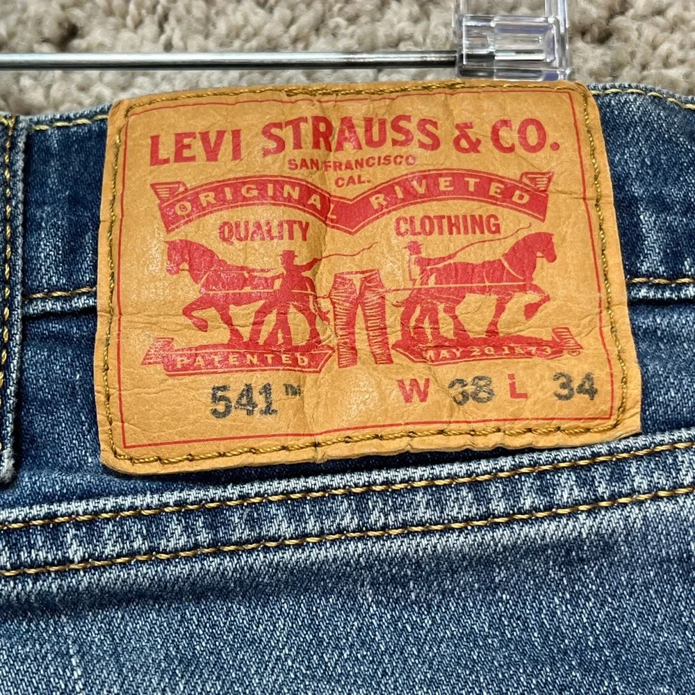 Levi's 541 Jeans Mens‎ 38x34 Medium Wash Blue Denim 5 Pocket Athletic Taper